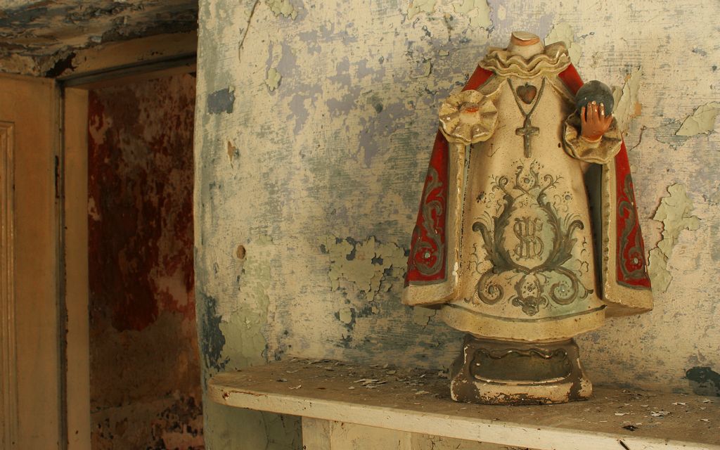  Almost every home had a statue of the Child of Prague. Some people kept a halfpenny wrapped in brown paper tucked tidily underneath in the belief that the Holy Child would see that ‘the house was never without money’. 